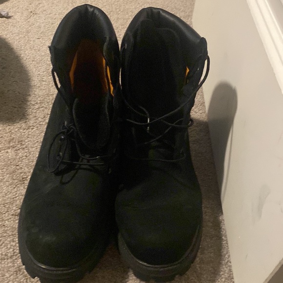 Timberland Suede black boots! main image 12